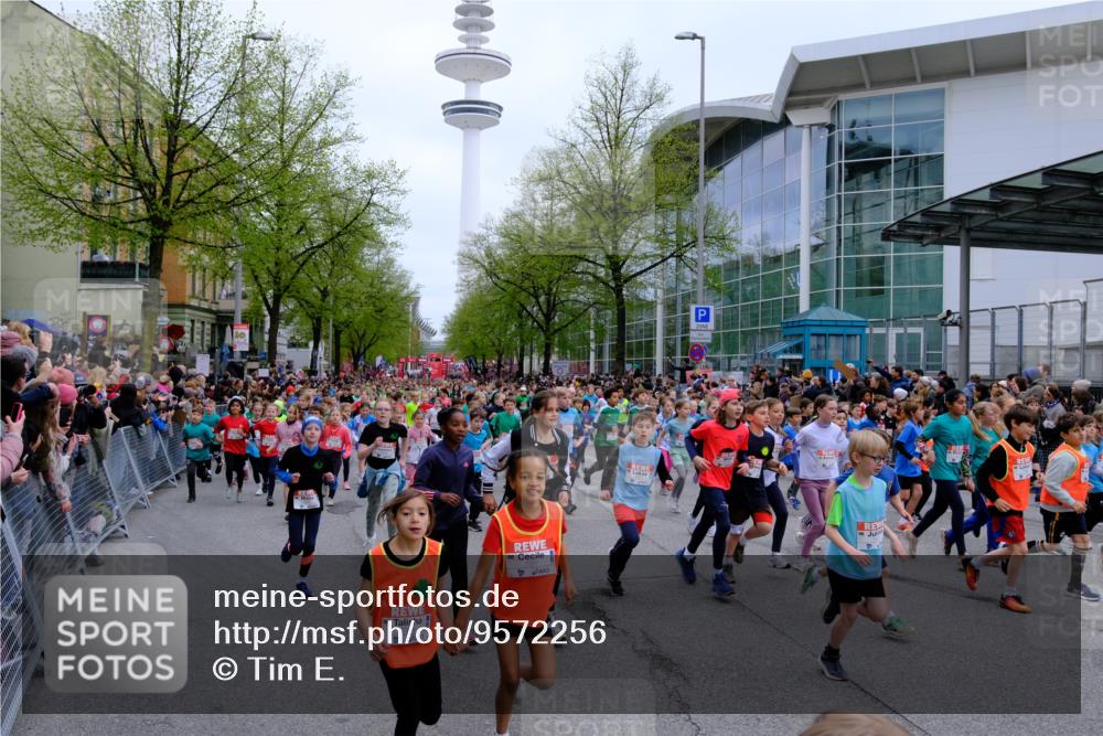 25.04.2026 - Das Zehntel Tim E. http://msf.ph/oto/9572256 25.04.2026 10:31:25 Ziel  meine-sportfotos.de