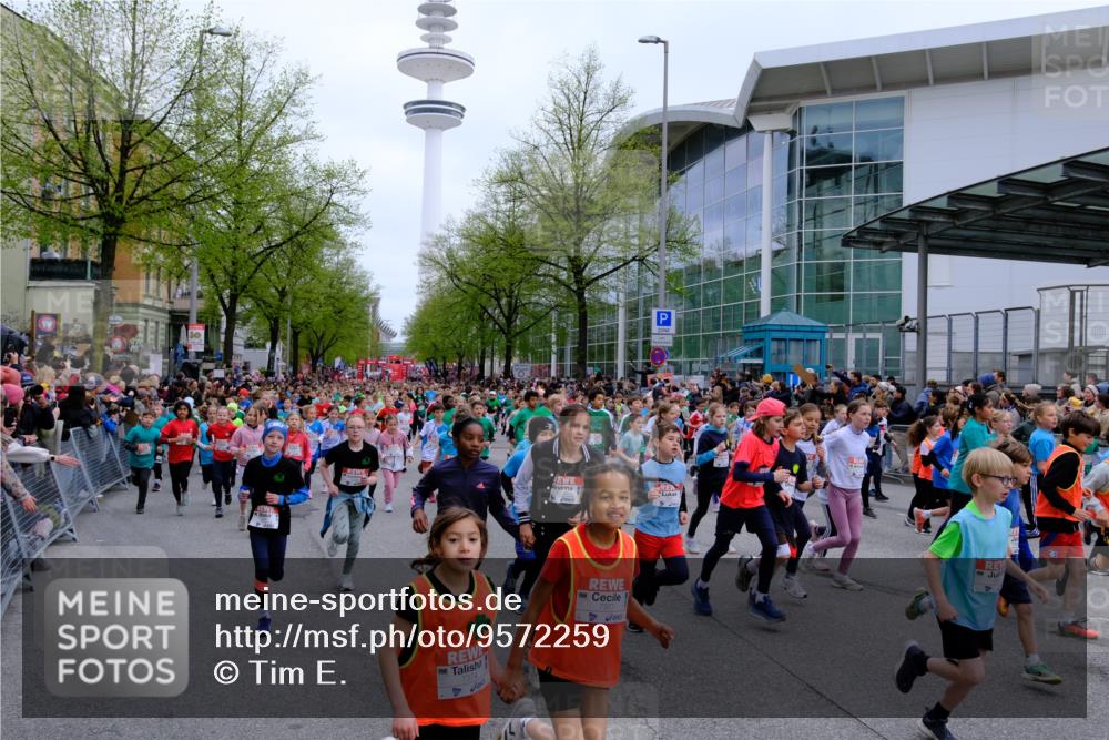 25.04.2026 - Das Zehntel Tim E. http://msf.ph/oto/9572259 25.04.2026 10:31:25 Ziel  meine-sportfotos.de