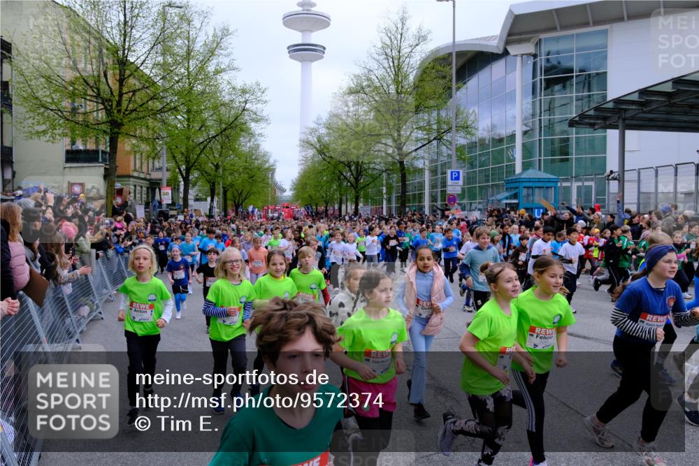 25.04.2026 - Das Zehntel Tim E. http://msf.ph/oto/9572374 25.04.2026 10:31:49 Ziel  meine-sportfotos.de