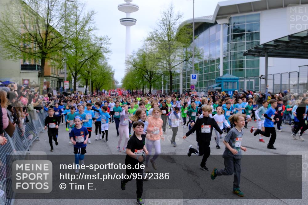 25.04.2026 - Das Zehntel Tim E. http://msf.ph/oto/9572386 25.04.2026 10:31:51 Ziel  meine-sportfotos.de