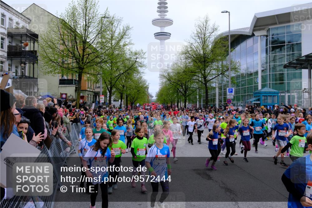 25.04.2026 - Das Zehntel Tim E. http://msf.ph/oto/9572444 25.04.2026 10:32:01 Ziel  meine-sportfotos.de