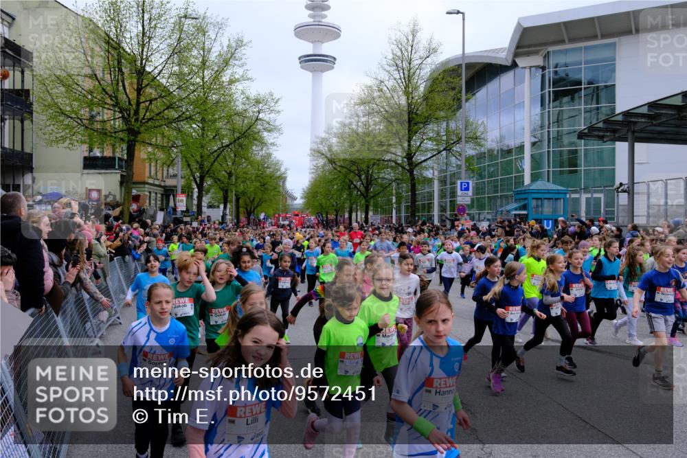 25.04.2026 - Das Zehntel Tim E. http://msf.ph/oto/9572451 25.04.2026 10:32:01 Ziel  meine-sportfotos.de