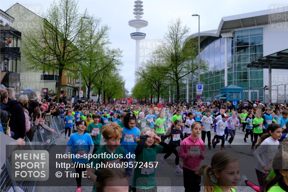 25.04.2026 - Das Zehntel Tim E. http://msf.ph/oto/9572457 25.04.2026 10:32:02 Ziel  meine-sportfotos.de