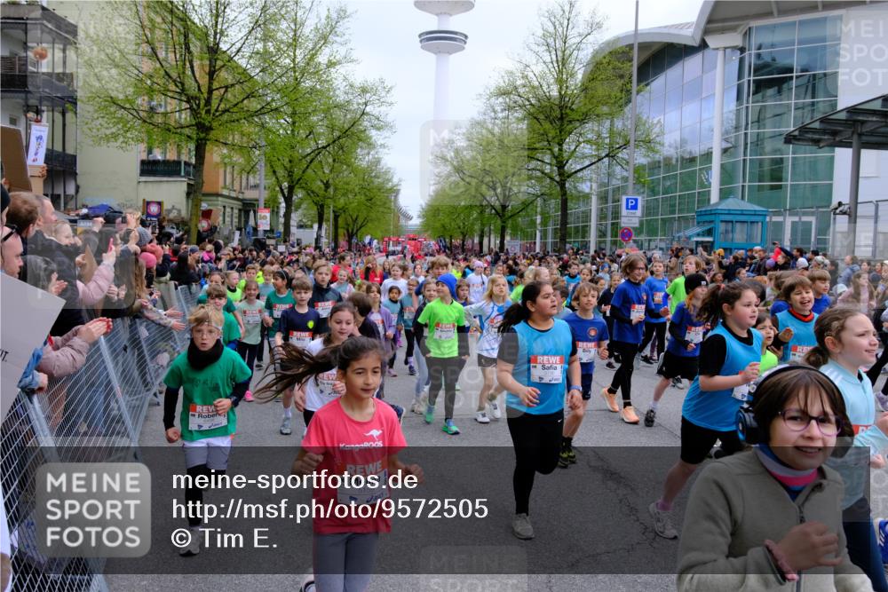 25.04.2026 - Das Zehntel Tim E. http://msf.ph/oto/9572505 25.04.2026 10:32:10 Ziel  meine-sportfotos.de