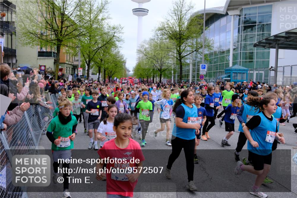 25.04.2026 - Das Zehntel Tim E. http://msf.ph/oto/9572507 25.04.2026 10:32:10 Ziel  meine-sportfotos.de