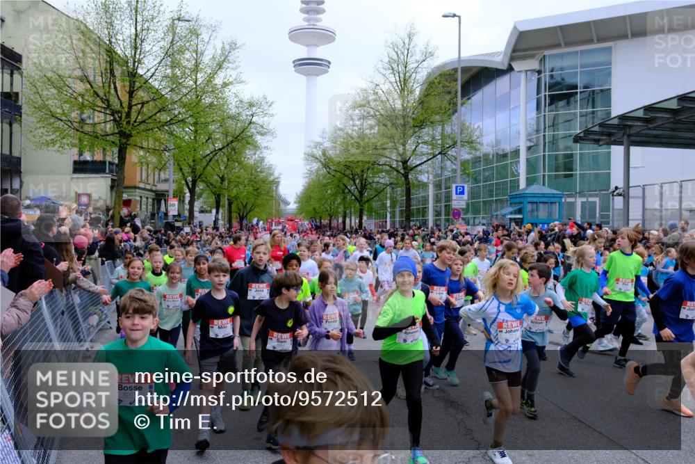 25.04.2026 - Das Zehntel Tim E. http://msf.ph/oto/9572512 25.04.2026 10:32:12 Ziel  meine-sportfotos.de