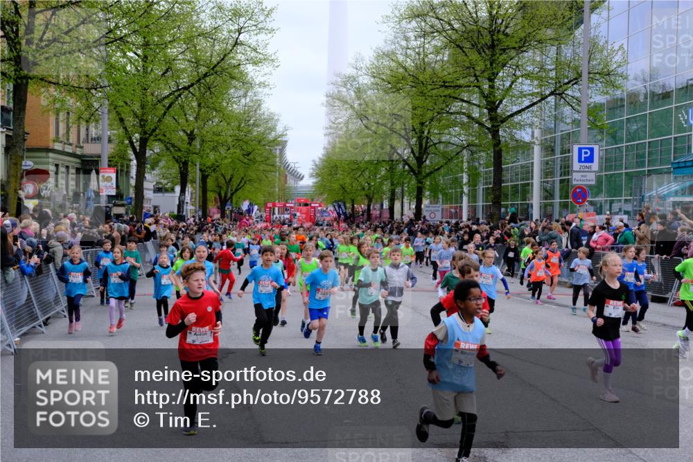 25.04.2026 - Das Zehntel Tim E. http://msf.ph/oto/9572788 25.04.2026 10:33:47 Ziel  meine-sportfotos.de