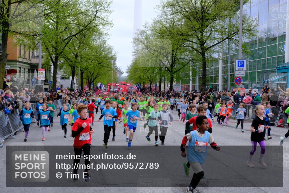 25.04.2026 - Das Zehntel Tim E. http://msf.ph/oto/9572789 25.04.2026 10:33:47 Ziel  meine-sportfotos.de