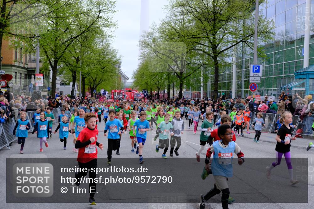 25.04.2026 - Das Zehntel Tim E. http://msf.ph/oto/9572790 25.04.2026 10:33:47 Ziel  meine-sportfotos.de