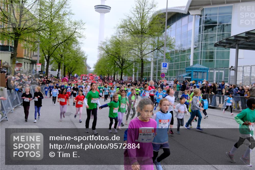 25.04.2026 - Das Zehntel Tim E. http://msf.ph/oto/9572884 25.04.2026 10:34:07 Ziel  meine-sportfotos.de