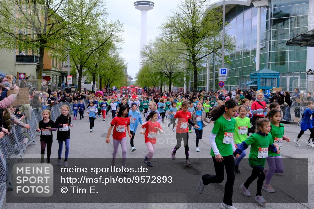 25.04.2026 - Das Zehntel Tim E. http://msf.ph/oto/9572893 25.04.2026 10:34:09 Ziel  meine-sportfotos.de