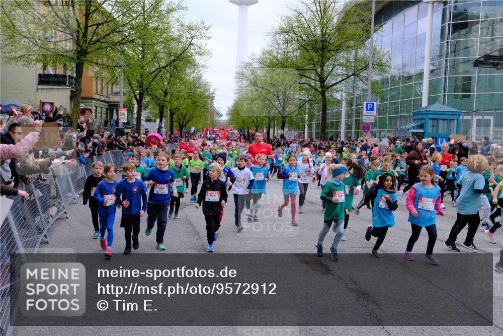 25.04.2026 - Das Zehntel Tim E. http://msf.ph/oto/9572912 25.04.2026 10:34:13 Ziel  meine-sportfotos.de