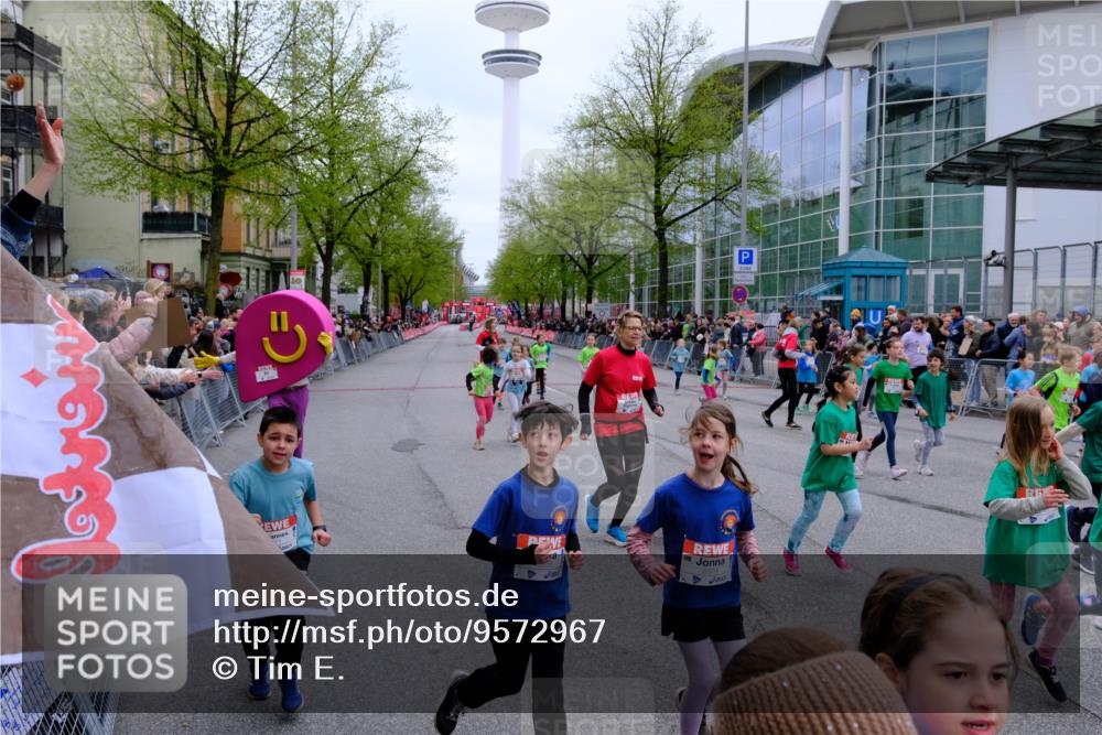 25.04.2026 - Das Zehntel Tim E. http://msf.ph/oto/9572967 25.04.2026 10:34:23 Ziel  meine-sportfotos.de