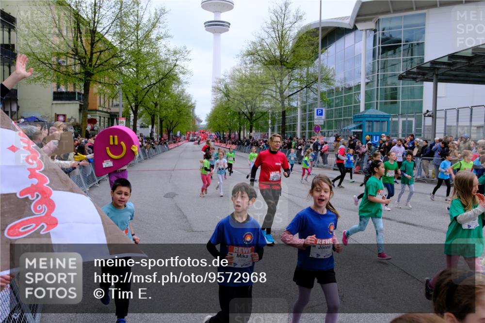 25.04.2026 - Das Zehntel Tim E. http://msf.ph/oto/9572968 25.04.2026 10:34:23 Ziel  meine-sportfotos.de