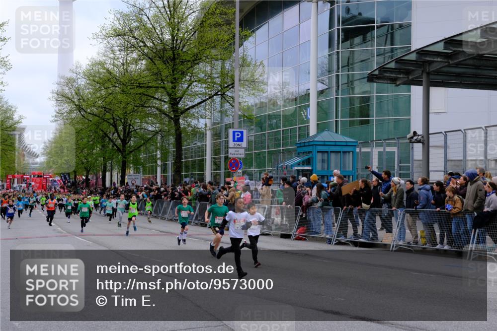 25.04.2026 - Das Zehntel Tim E. http://msf.ph/oto/9573000 25.04.2026 10:35:08 Ziel  meine-sportfotos.de