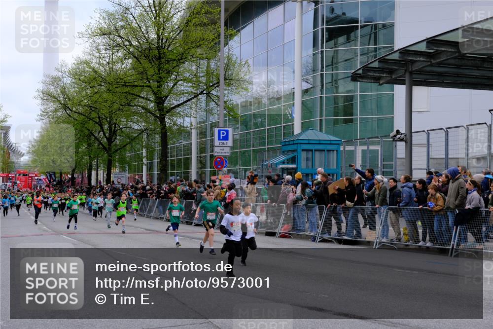 25.04.2026 - Das Zehntel Tim E. http://msf.ph/oto/9573001 25.04.2026 10:35:08 Ziel  meine-sportfotos.de