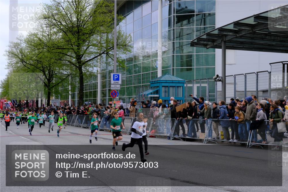25.04.2026 - Das Zehntel Tim E. http://msf.ph/oto/9573003 25.04.2026 10:35:09 Ziel  meine-sportfotos.de