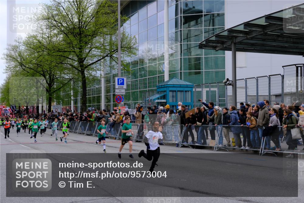25.04.2026 - Das Zehntel Tim E. http://msf.ph/oto/9573004 25.04.2026 10:35:09 Ziel  meine-sportfotos.de