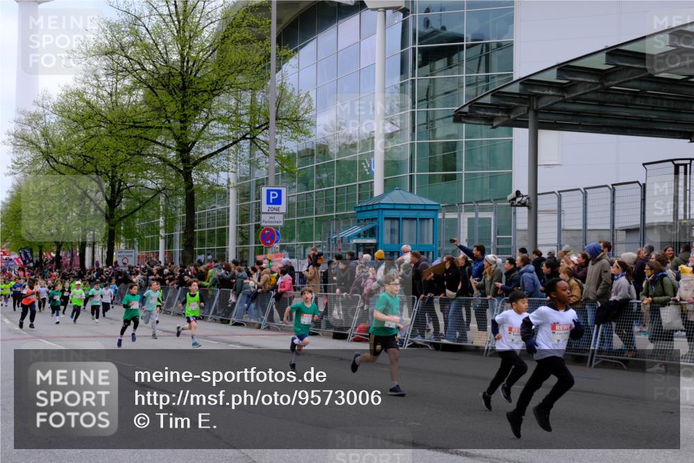 25.04.2026 - Das Zehntel Tim E. http://msf.ph/oto/9573006 25.04.2026 10:35:09 Ziel  meine-sportfotos.de