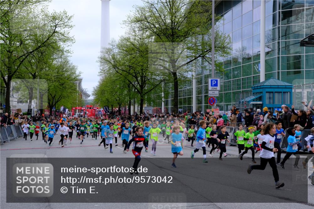 25.04.2026 - Das Zehntel Tim E. http://msf.ph/oto/9573042 25.04.2026 10:35:18 Ziel  meine-sportfotos.de