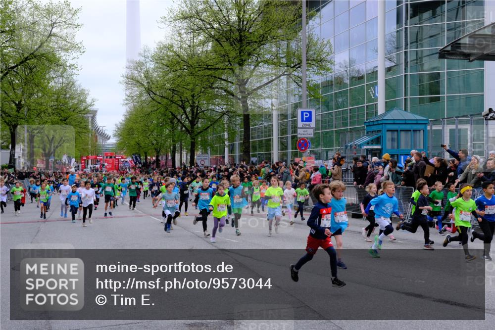 25.04.2026 - Das Zehntel Tim E. http://msf.ph/oto/9573044 25.04.2026 10:35:19 Ziel  meine-sportfotos.de
