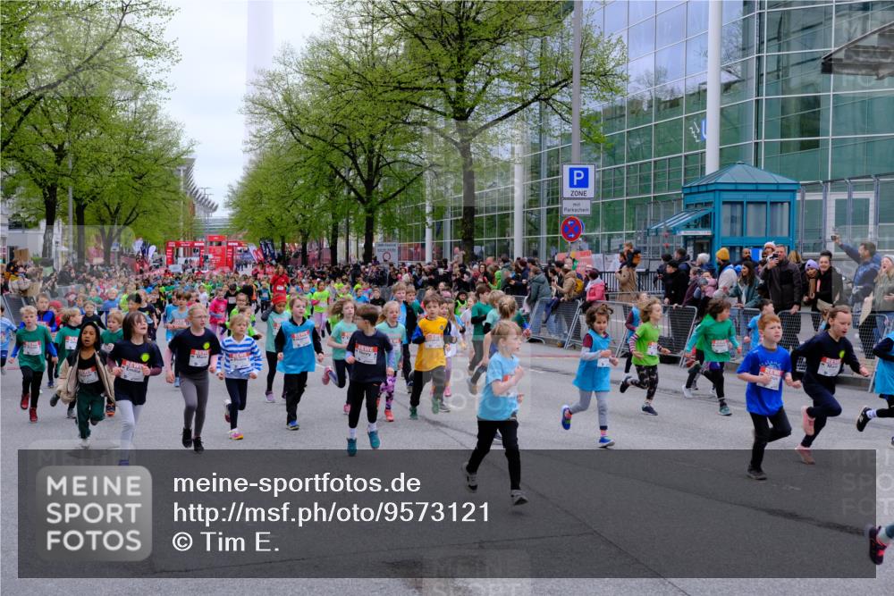 25.04.2026 - Das Zehntel Tim E. http://msf.ph/oto/9573121 25.04.2026 10:35:33 Ziel  meine-sportfotos.de