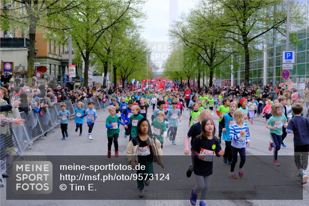 25.04.2026 - Das Zehntel Tim E. http://msf.ph/oto/9573124 25.04.2026 10:35:35 Ziel  meine-sportfotos.de