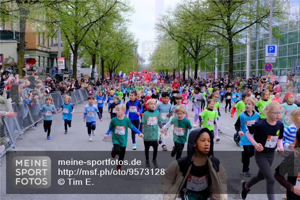 25.04.2026 - Das Zehntel Tim E. http://msf.ph/oto/9573128 25.04.2026 10:35:36 Ziel  meine-sportfotos.de