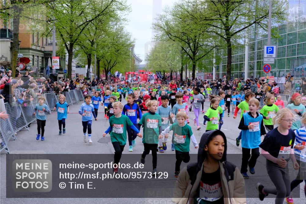 25.04.2026 - Das Zehntel Tim E. http://msf.ph/oto/9573129 25.04.2026 10:35:36 Ziel  meine-sportfotos.de