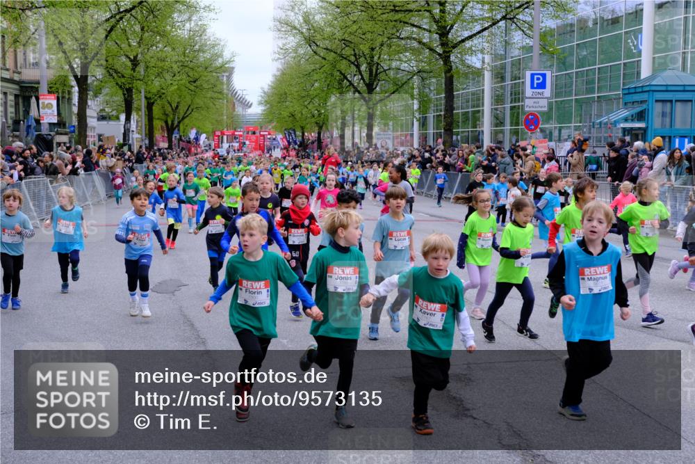 25.04.2026 - Das Zehntel Tim E. http://msf.ph/oto/9573135 25.04.2026 10:35:36 Ziel  meine-sportfotos.de