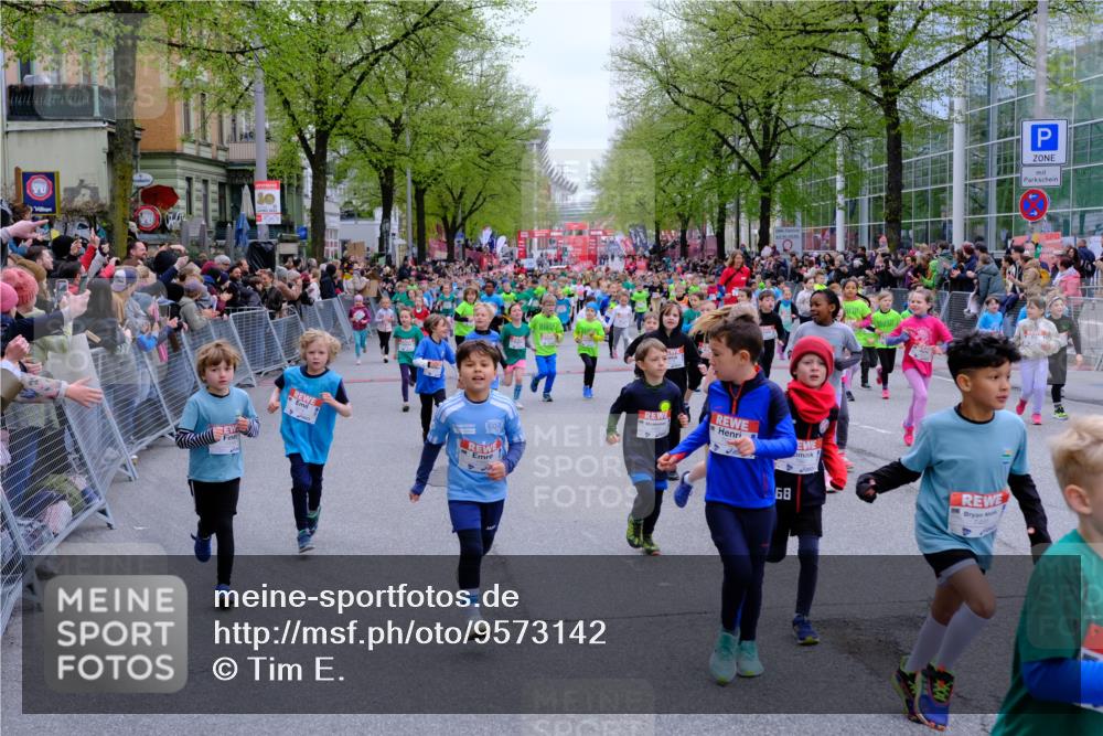 25.04.2026 - Das Zehntel Tim E. http://msf.ph/oto/9573142 25.04.2026 10:35:37 Ziel  meine-sportfotos.de