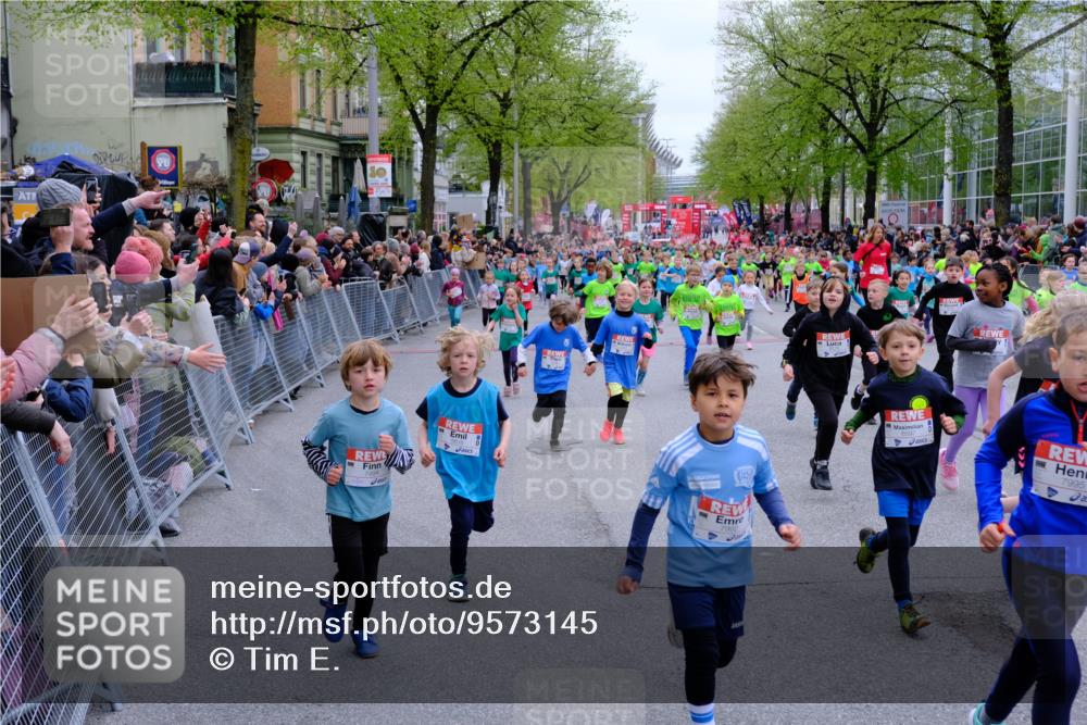 25.04.2026 - Das Zehntel Tim E. http://msf.ph/oto/9573145 25.04.2026 10:35:38 Ziel  meine-sportfotos.de