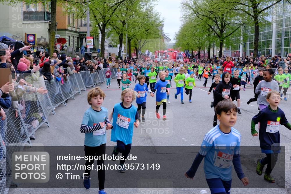 25.04.2026 - Das Zehntel Tim E. http://msf.ph/oto/9573149 25.04.2026 10:35:39 Ziel  meine-sportfotos.de