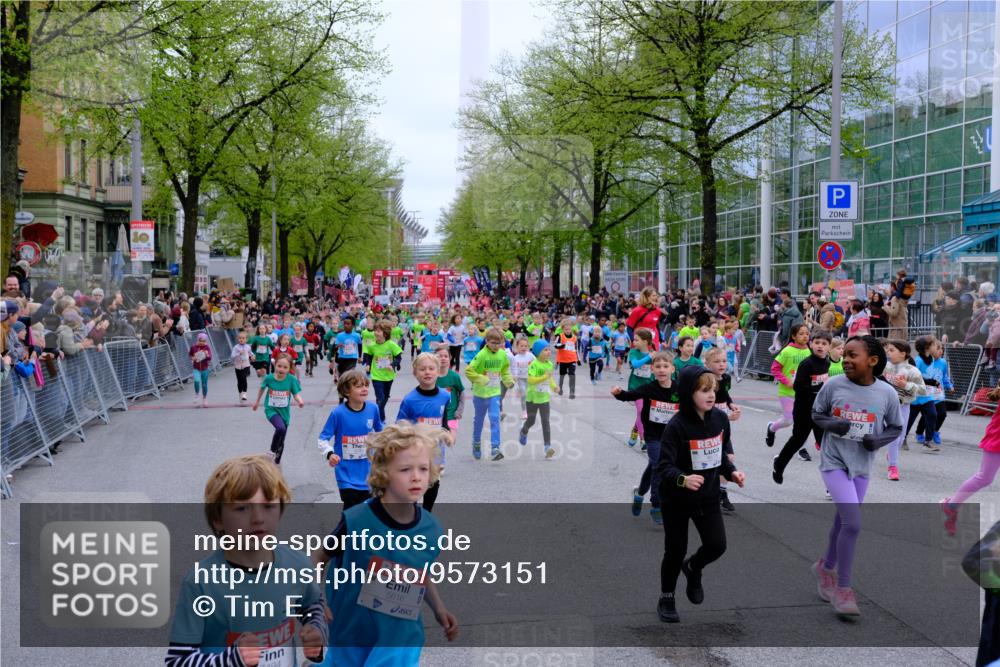 25.04.2026 - Das Zehntel Tim E. http://msf.ph/oto/9573151 25.04.2026 10:35:39 Ziel  meine-sportfotos.de