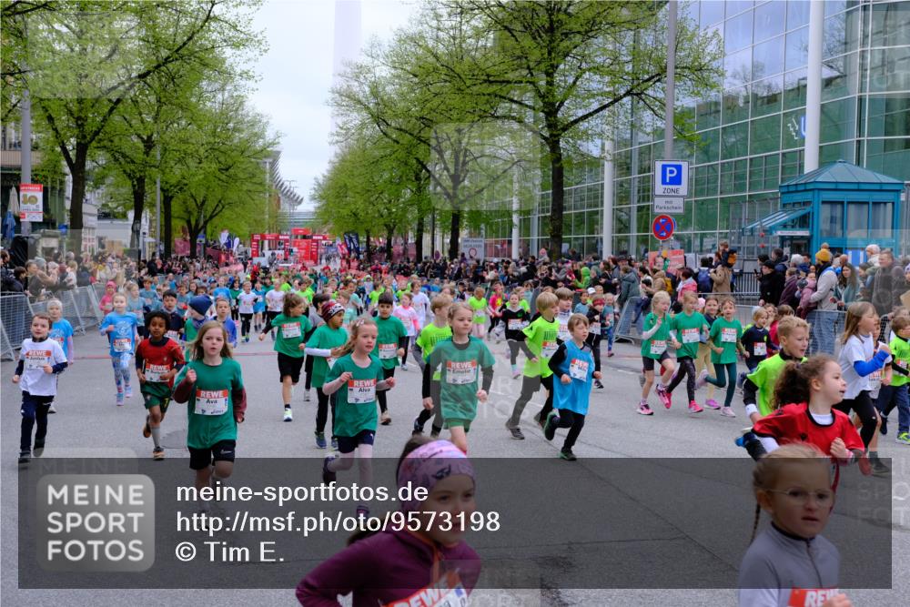 25.04.2026 - Das Zehntel Tim E. http://msf.ph/oto/9573198 25.04.2026 10:35:46 Ziel  meine-sportfotos.de