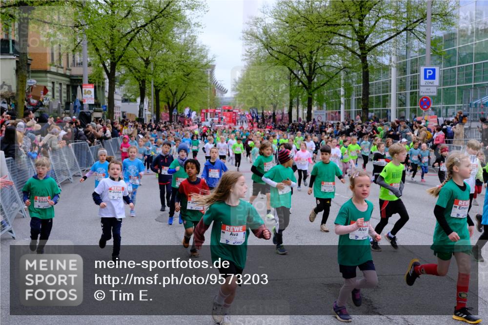 25.04.2026 - Das Zehntel Tim E. http://msf.ph/oto/9573203 25.04.2026 10:35:47 Ziel  meine-sportfotos.de