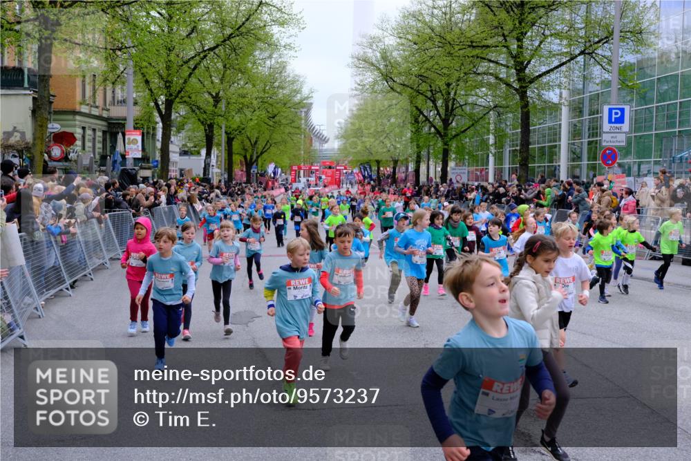 25.04.2026 - Das Zehntel Tim E. http://msf.ph/oto/9573237 25.04.2026 10:35:53 Ziel  meine-sportfotos.de