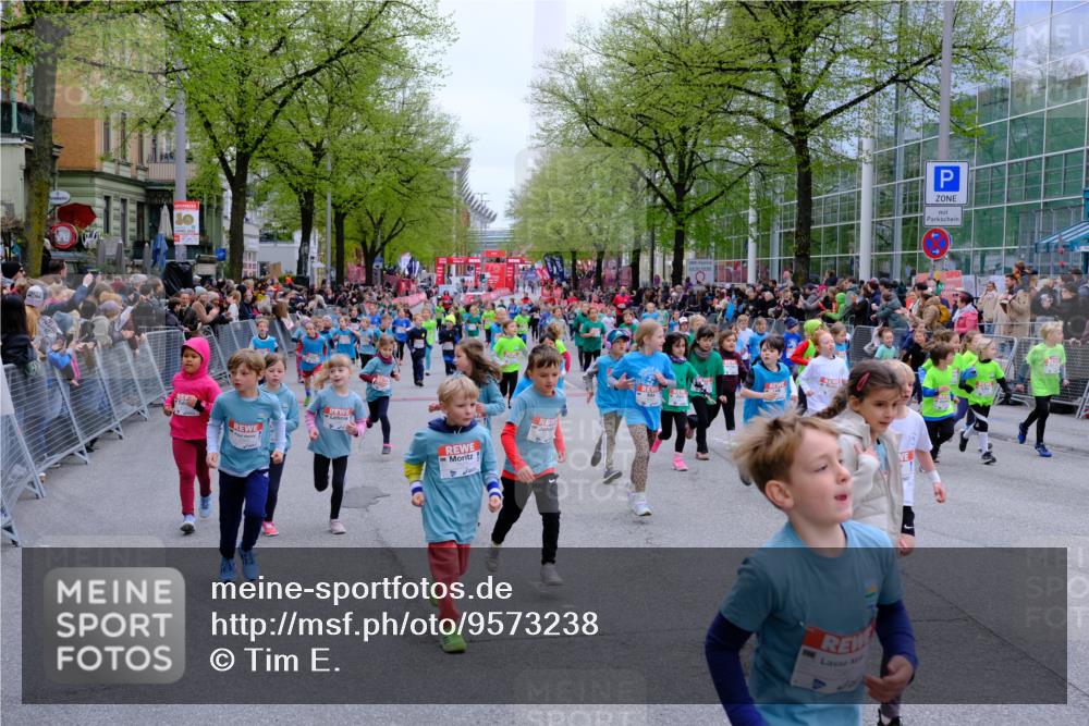 25.04.2026 - Das Zehntel Tim E. http://msf.ph/oto/9573238 25.04.2026 10:35:53 Ziel  meine-sportfotos.de