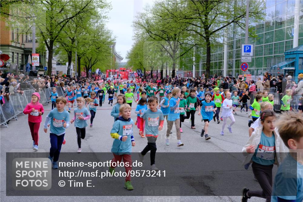 25.04.2026 - Das Zehntel Tim E. http://msf.ph/oto/9573241 25.04.2026 10:35:54 Ziel  meine-sportfotos.de