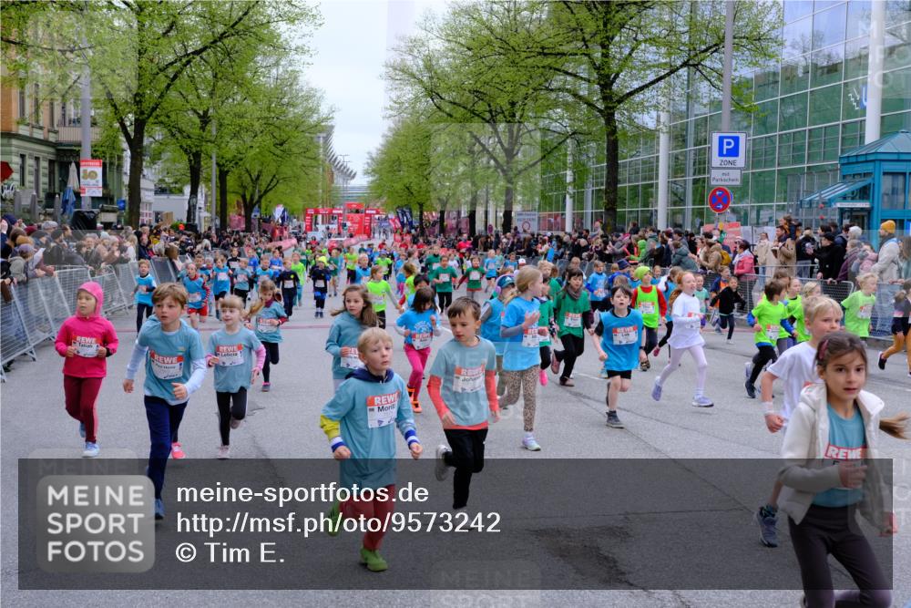 25.04.2026 - Das Zehntel Tim E. http://msf.ph/oto/9573242 25.04.2026 10:35:54 Ziel  meine-sportfotos.de