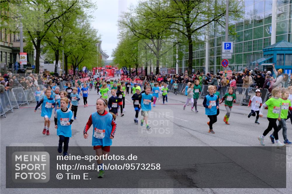 25.04.2026 - Das Zehntel Tim E. http://msf.ph/oto/9573258 25.04.2026 10:35:58 Ziel  meine-sportfotos.de