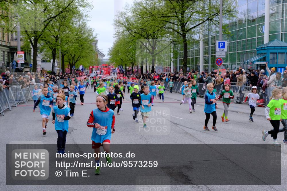 25.04.2026 - Das Zehntel Tim E. http://msf.ph/oto/9573259 25.04.2026 10:35:58 Ziel  meine-sportfotos.de