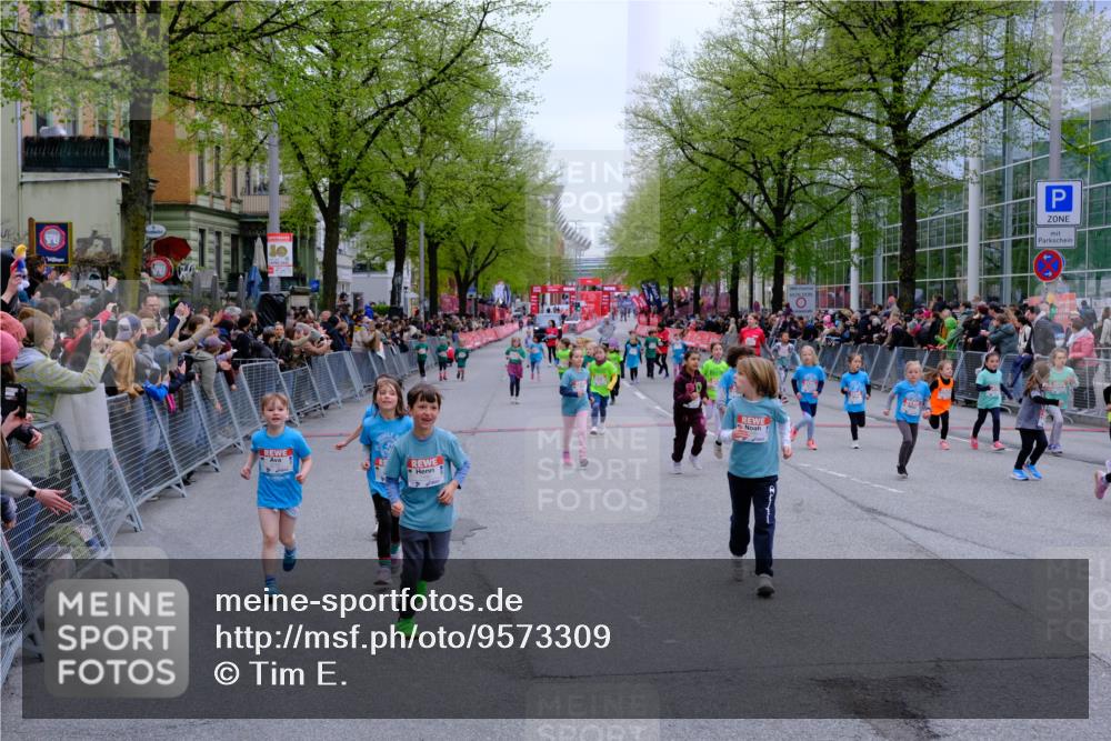 25.04.2026 - Das Zehntel Tim E. http://msf.ph/oto/9573309 25.04.2026 10:36:07 Ziel  meine-sportfotos.de