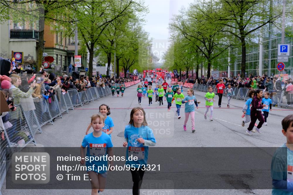 25.04.2026 - Das Zehntel Tim E. http://msf.ph/oto/9573321 25.04.2026 10:36:09 Ziel  meine-sportfotos.de