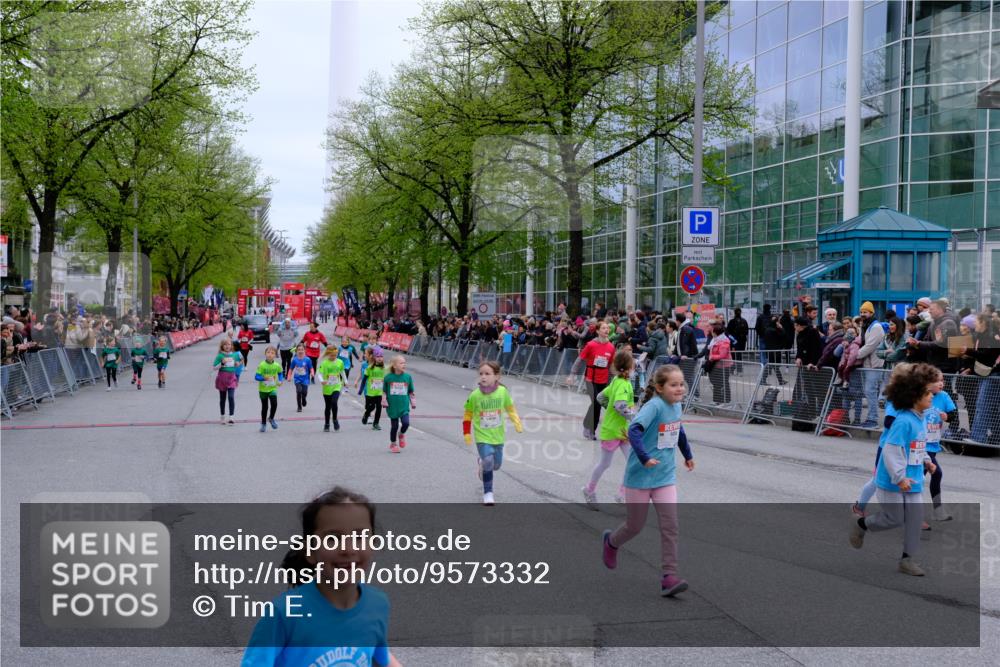 25.04.2026 - Das Zehntel Tim E. http://msf.ph/oto/9573332 25.04.2026 10:36:11 Ziel  meine-sportfotos.de