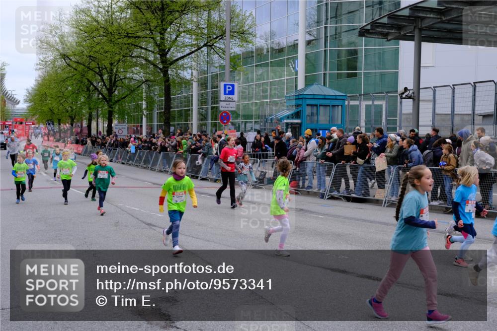 25.04.2026 - Das Zehntel Tim E. http://msf.ph/oto/9573341 25.04.2026 10:36:12 Ziel  meine-sportfotos.de