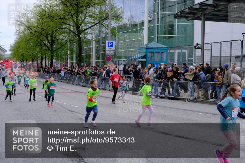 25.04.2026 - Das Zehntel Tim E. http://msf.ph/oto/9573343 25.04.2026 10:36:12 Ziel  meine-sportfotos.de