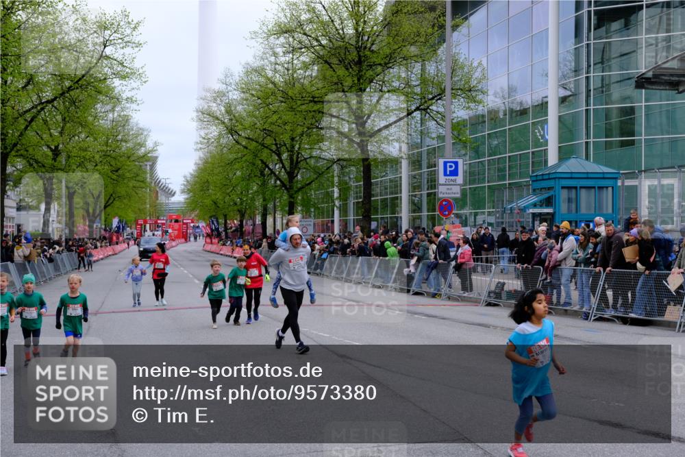 25.04.2026 - Das Zehntel Tim E. http://msf.ph/oto/9573380 25.04.2026 10:36:20 Ziel  meine-sportfotos.de