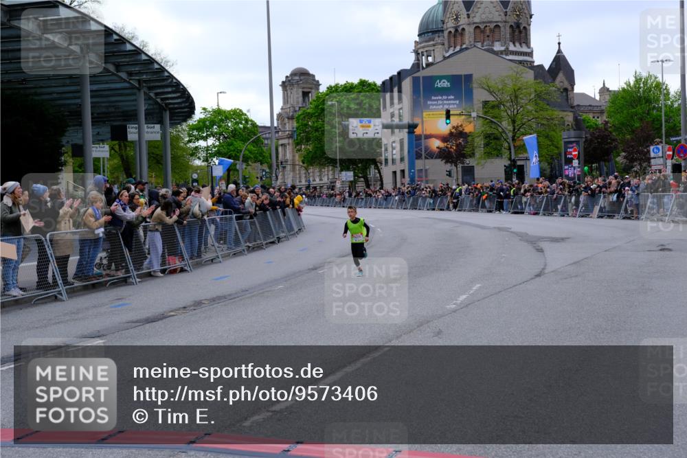 25.04.2026 - Das Zehntel Tim E. http://msf.ph/oto/9573406 25.04.2026 10:45:27 Ziel 6086 meine-sportfotos.de