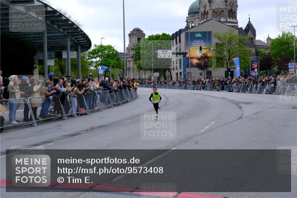 25.04.2026 - Das Zehntel Tim E. http://msf.ph/oto/9573408 25.04.2026 10:45:28 Ziel 6086 meine-sportfotos.de